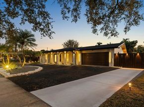 7020 Plantation Rd, Plantation FL 33317