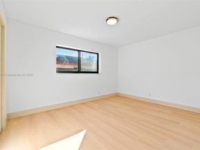 7020 Plantation Rd, Plantation FL 33317