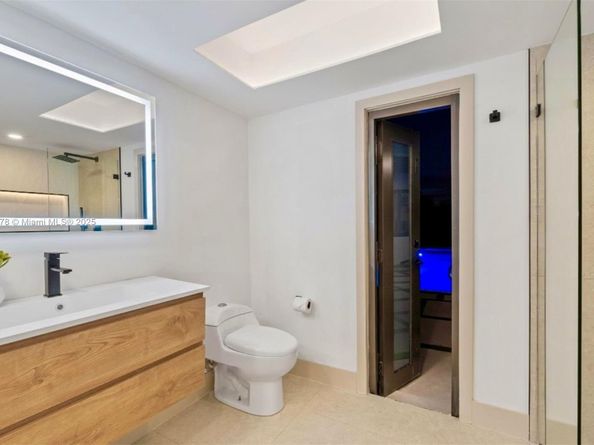 7020 Plantation Rd, Plantation FL 33317