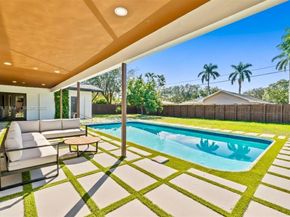 7020 Plantation Rd, Plantation FL 33317