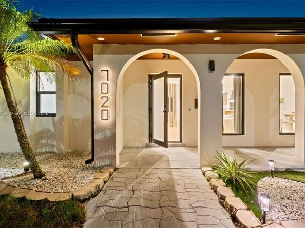 7020 Plantation Rd, Plantation FL 33317