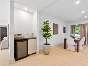 7020 Plantation Rd, Plantation FL 33317