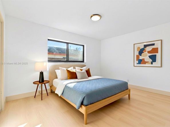 7020 Plantation Rd, Plantation FL 33317