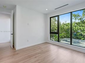 3086 Indiana St, Miami FL 33133