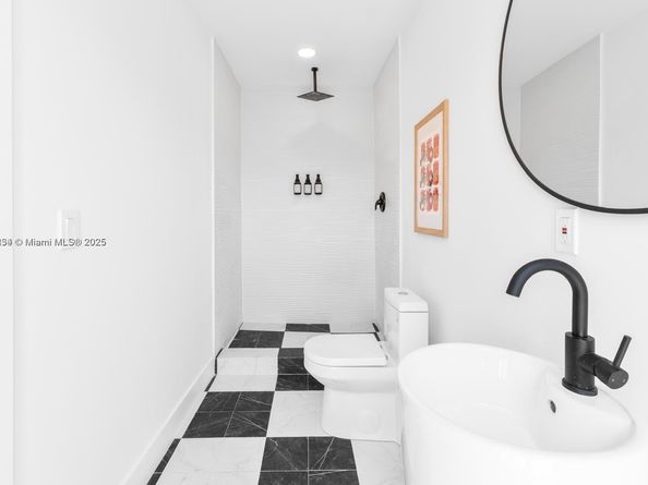 19661 NE 10th Pl, Miami FL 33179