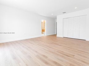 19661 NE 10th Pl, Miami FL 33179