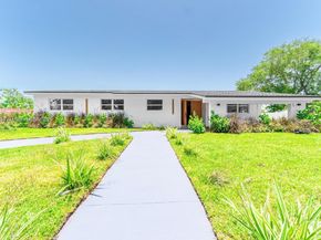 19661 NE 10th Pl, Miami FL 33179