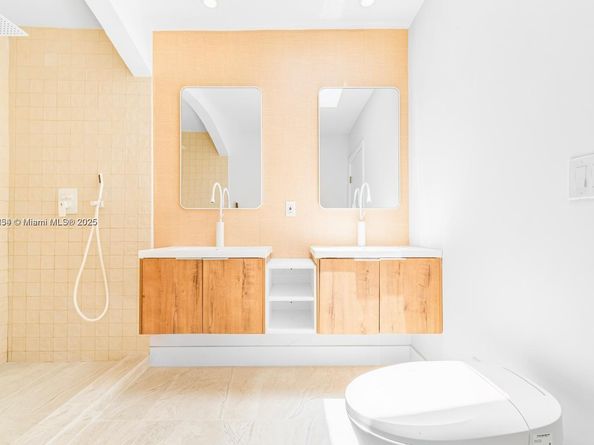 19661 NE 10th Pl, Miami FL 33179