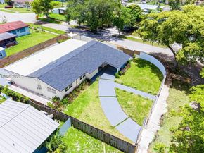 19661 NE 10th Pl, Miami FL 33179