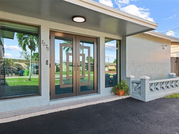 7070 NW 21st St, Sunrise FL 33313