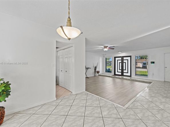 7070 NW 21st St, Sunrise FL 33313