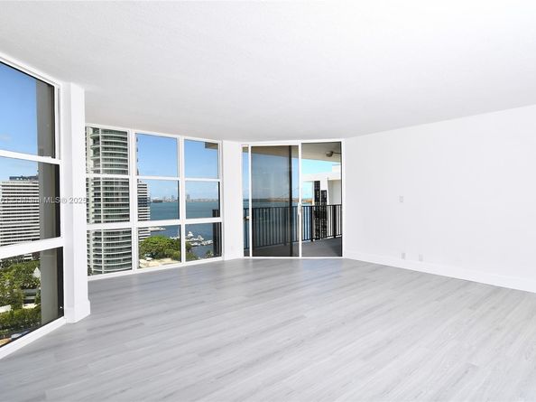 1901 Brickell Ave B2209, Miami FL 33129