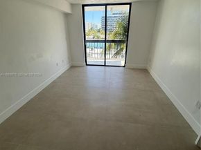 6937 Bay Dr, Miami Beach FL 33141