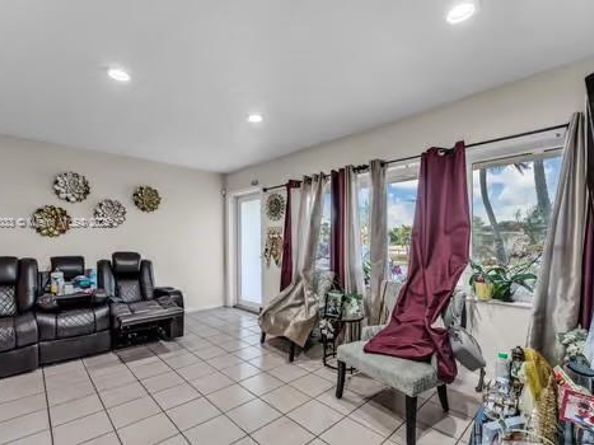 15111 SW 299 St, Homestead FL 33033