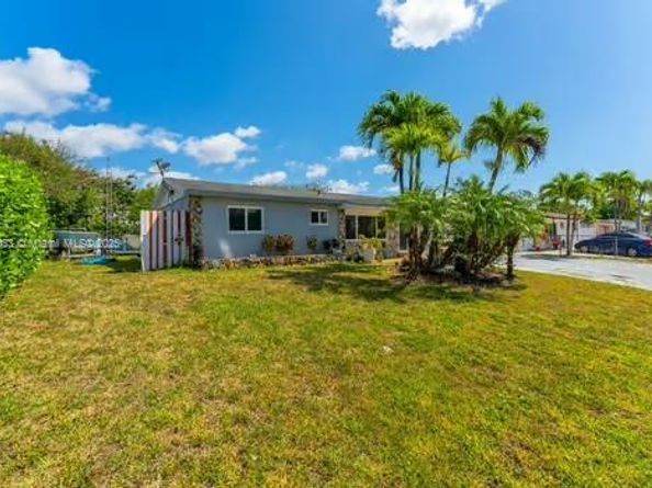 15111 SW 299 St, Homestead FL 33033