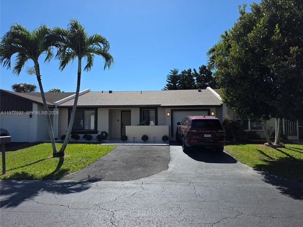 15619 Bottlebrush Cir, Delray Beach FL 33484