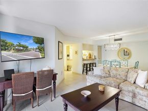 927 NE 199th St 104, Miami FL 33179