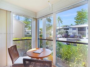 927 NE 199th St 104, Miami FL 33179