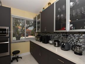 8733 NW 76th Dr, Tamarac FL 33321