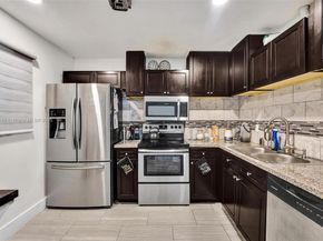 800 NW 47th St, Deerfield Beach FL 33064