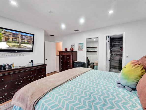 800 NW 47th St, Deerfield Beach FL 33064