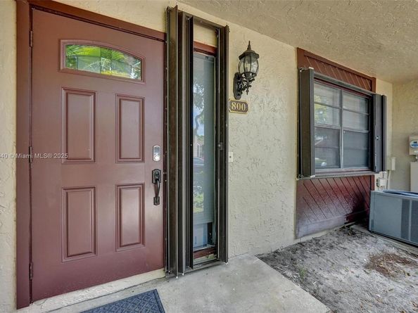 800 NW 47th St, Deerfield Beach FL 33064