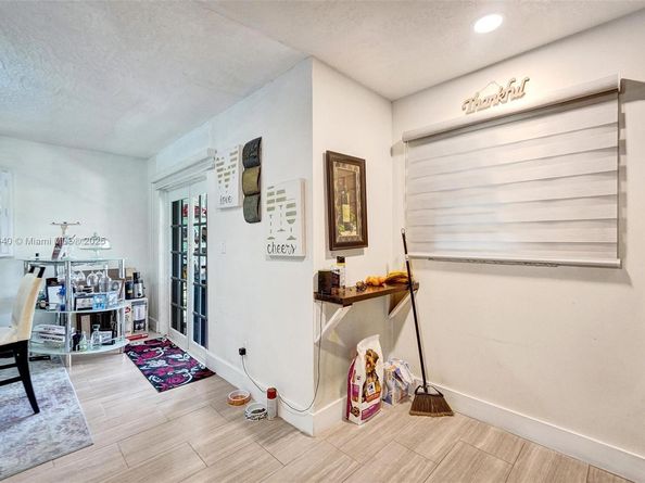 800 NW 47th St, Deerfield Beach FL 33064
