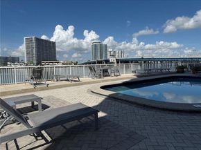 2016 Bay Dr 202, Miami Beach FL 33141