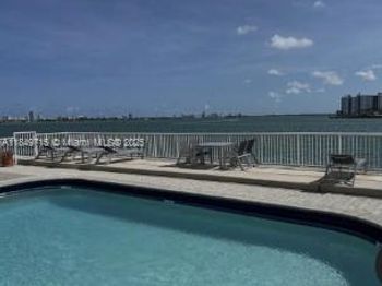 2016 Bay Dr