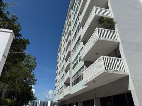 2016 Bay Dr 202, Miami Beach FL 33141