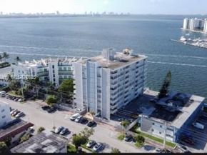 2016 Bay Dr 202, Miami Beach FL 33141