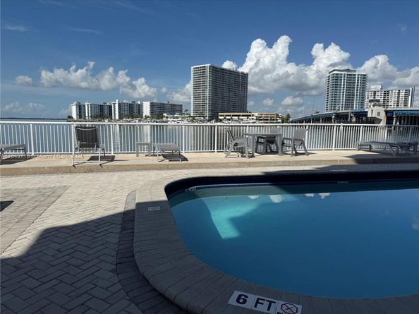 2016 Bay Dr 202, Miami Beach FL 33141