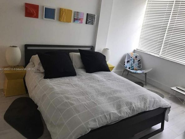 2016 Bay Dr 202, Miami Beach FL 33141
