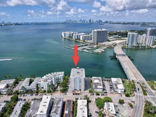 2016 Bay Dr 202, Miami Beach FL 33141