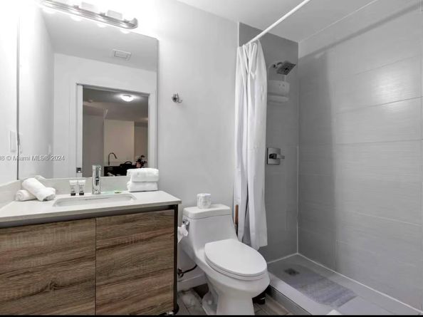 481 NE 29th St 702, Miami FL 33137