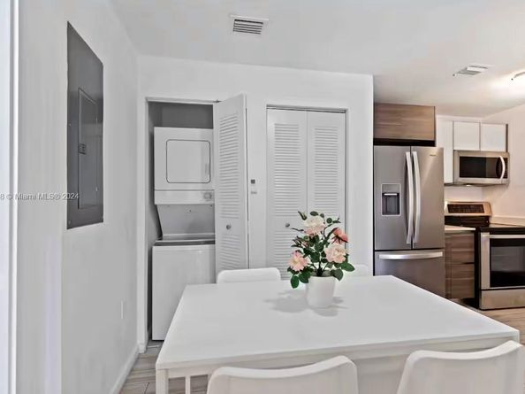 481 NE 29th St 702, Miami FL 33137