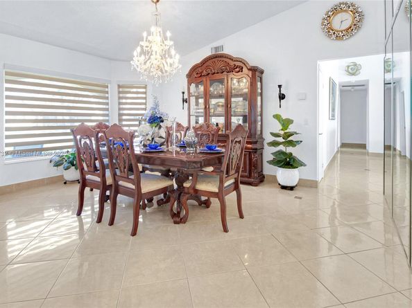 20270 NW 4th St, Pembroke Pines FL 33029