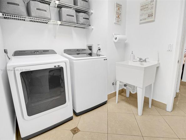 20270 NW 4th St, Pembroke Pines FL 33029