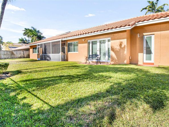 20270 NW 4th St, Pembroke Pines FL 33029