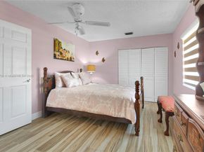 20270 NW 4th St, Pembroke Pines FL 33029