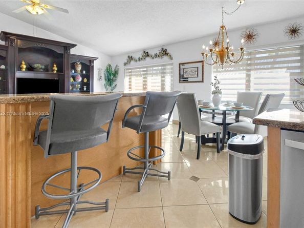 20270 NW 4th St, Pembroke Pines FL 33029