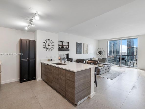 1100 S Miami Ave 2302, Miami FL 33130