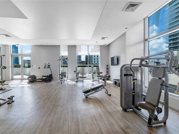 1100 S Miami Ave 2302, Miami FL 33130