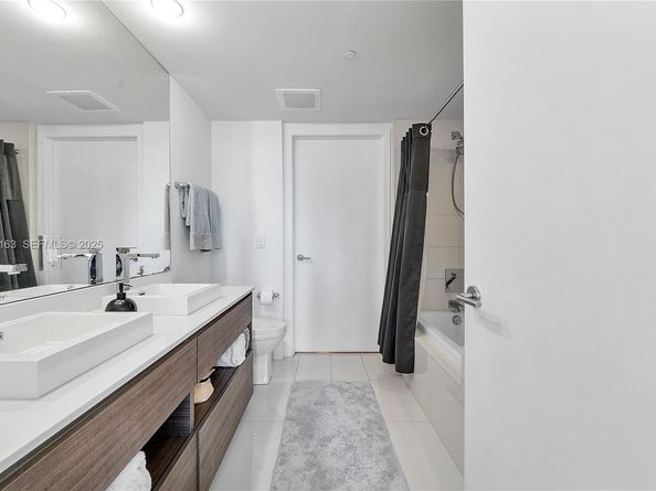 1100 S Miami Ave 2302, Miami FL 33130