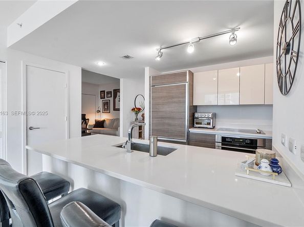 1100 S Miami Ave 2302, Miami FL 33130