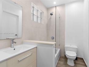 2055 NE 201st Ter, Miami FL 33179