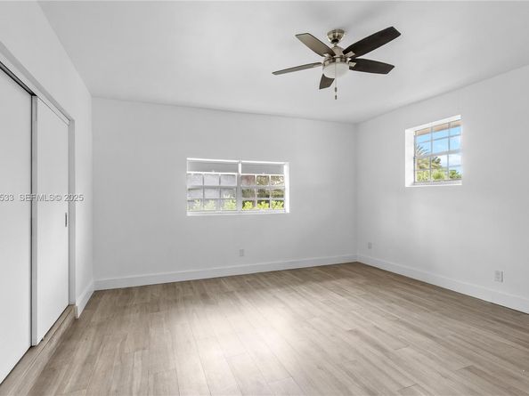 2055 NE 201st Ter, Miami FL 33179