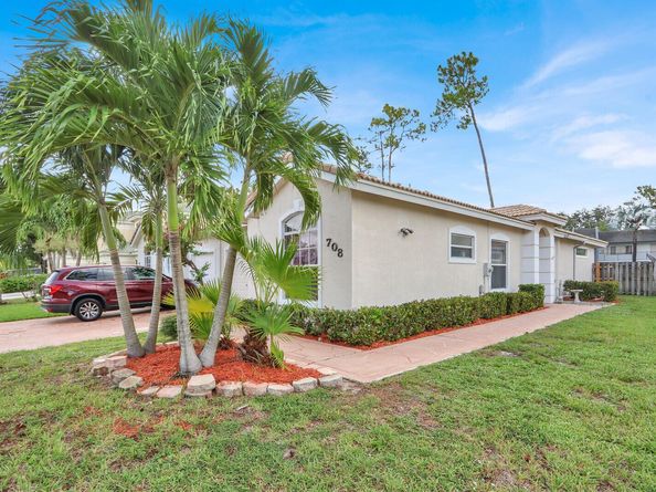 708 Via Toscana, Wellington FL 33414