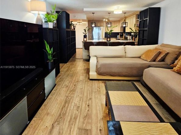 1800 N Andrews Ave 2H, Fort Lauderdale FL 33311