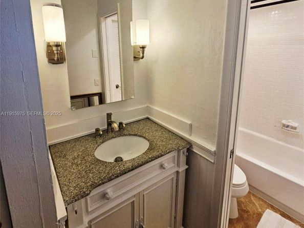 1800 N Andrews Ave 2H, Fort Lauderdale FL 33311